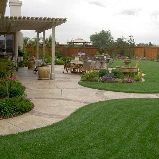 Justin's Landscaping (Professional Yard Clean Up & Maintenance)