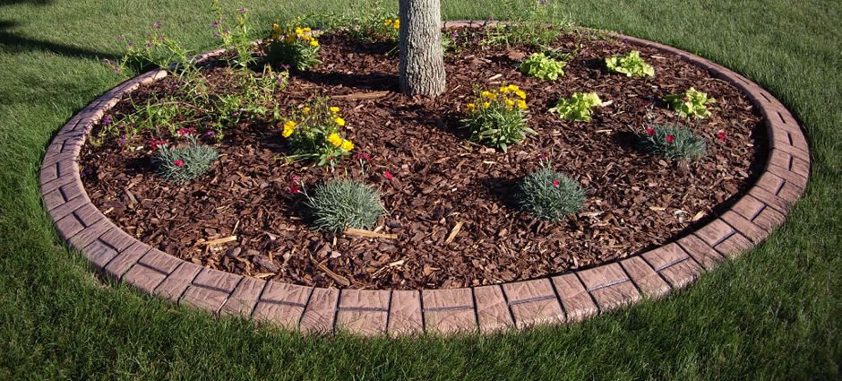 Competitive Edge" Decorative Curb/Edging